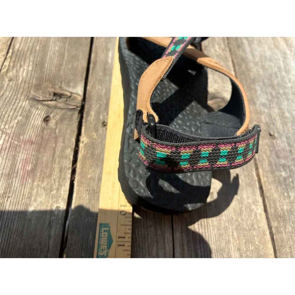 Vintage EXPLORERS Outdoors Hiking Sandals 9 Aztec Geometric Straps Gorpcore